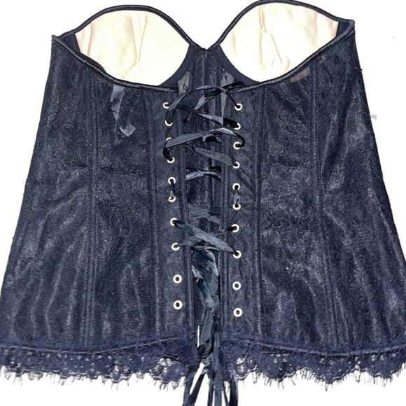 Trendy corset - Picture 3 of 3